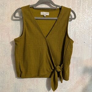 Madewell Texture & Thread Wrap-Tie Tank Top in a olive green, casual, cropped Sm